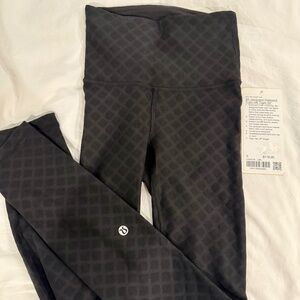 Lululemon Jacquard Diamond Train HR Tight 25"